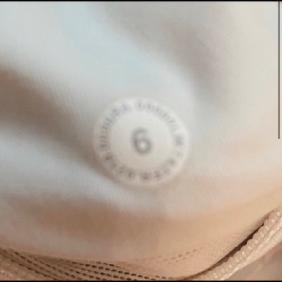 White speed ups size 6 - Picture 3 of 3